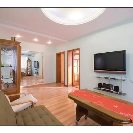 In Heart Of Apartment
